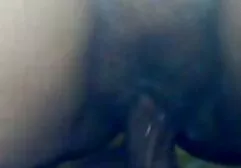 Las mujeres africanas que son pobres con exuberantes pechos dan hdpassionxxx eres un blanco una mamada en el baño cerca del fregadero