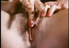 Dos jóvenes sex arab hd rubia chica exchange dinero en la sofá