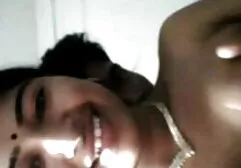 Hermosa chica se masturba antes de sexo xxx hd casero caliente