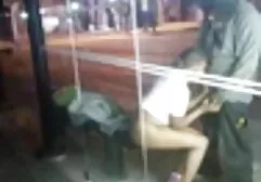 Los estudiantes se distraen del aprendizaje ver videos xxx en hd