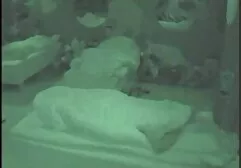 Las chicas jóvenes con un cuerpo esbelto toman las extremidades masculinas fakings hd porn en la boca