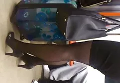 Hombre negro da a chupar pornito hd y bofetada delgado mujer con grandes agregados