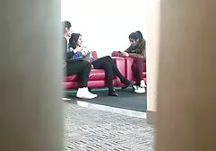 cougar de color oscuro solo hd tubes acariciando la polla de su amigo lechoso entre sus tetas