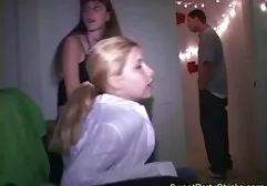Joven lesbianas sex pool hd en blanco lencería follada early días