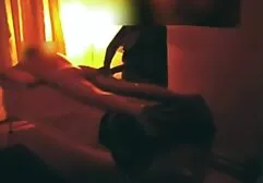 MILF aplastar ordeño que mucho videos xxx hd caseros y quitándose las bragas para masturbarse su entrepierna con un vibrador